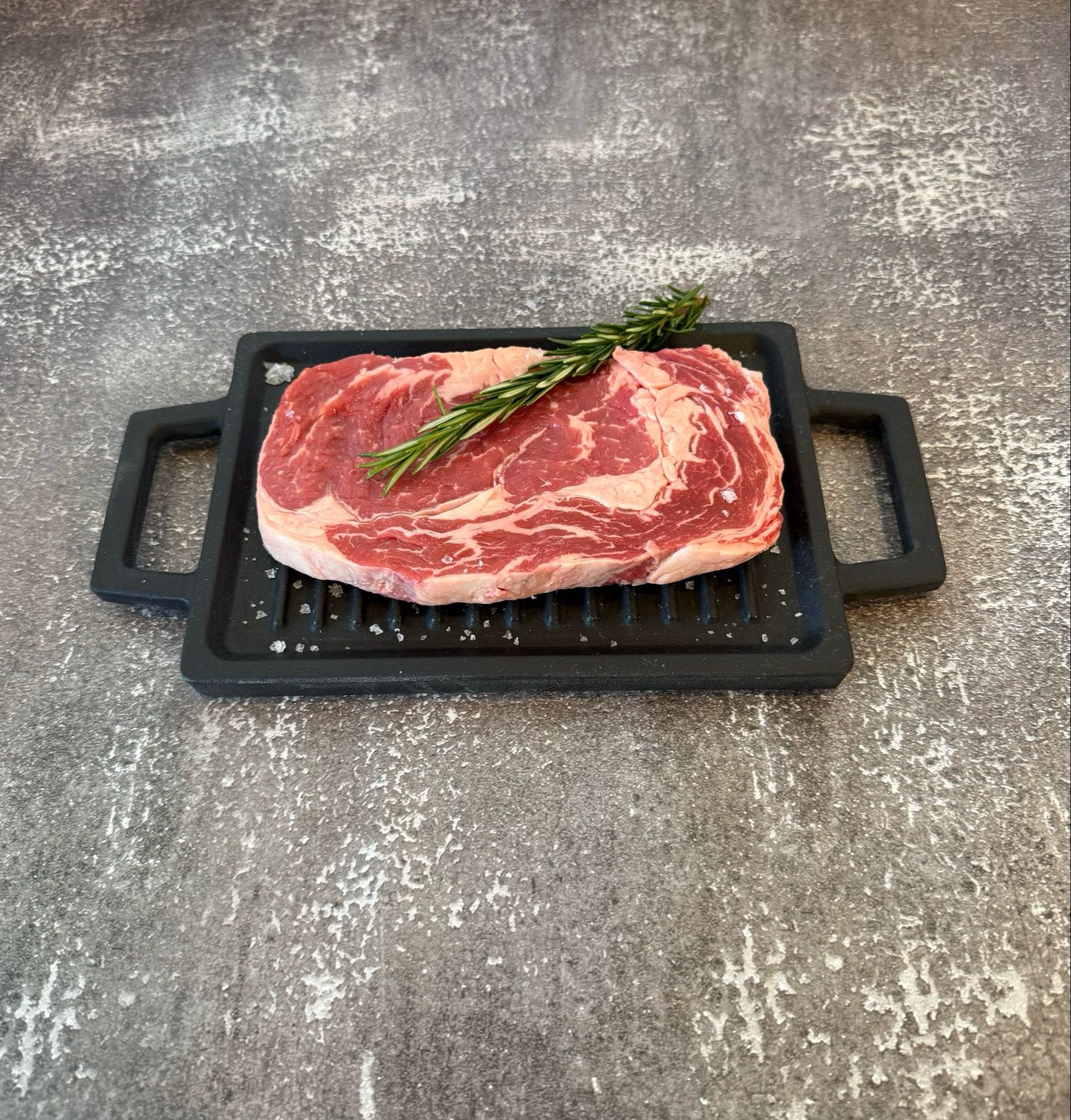 Ribeye Boneless MB2+ 300g-350g(327)