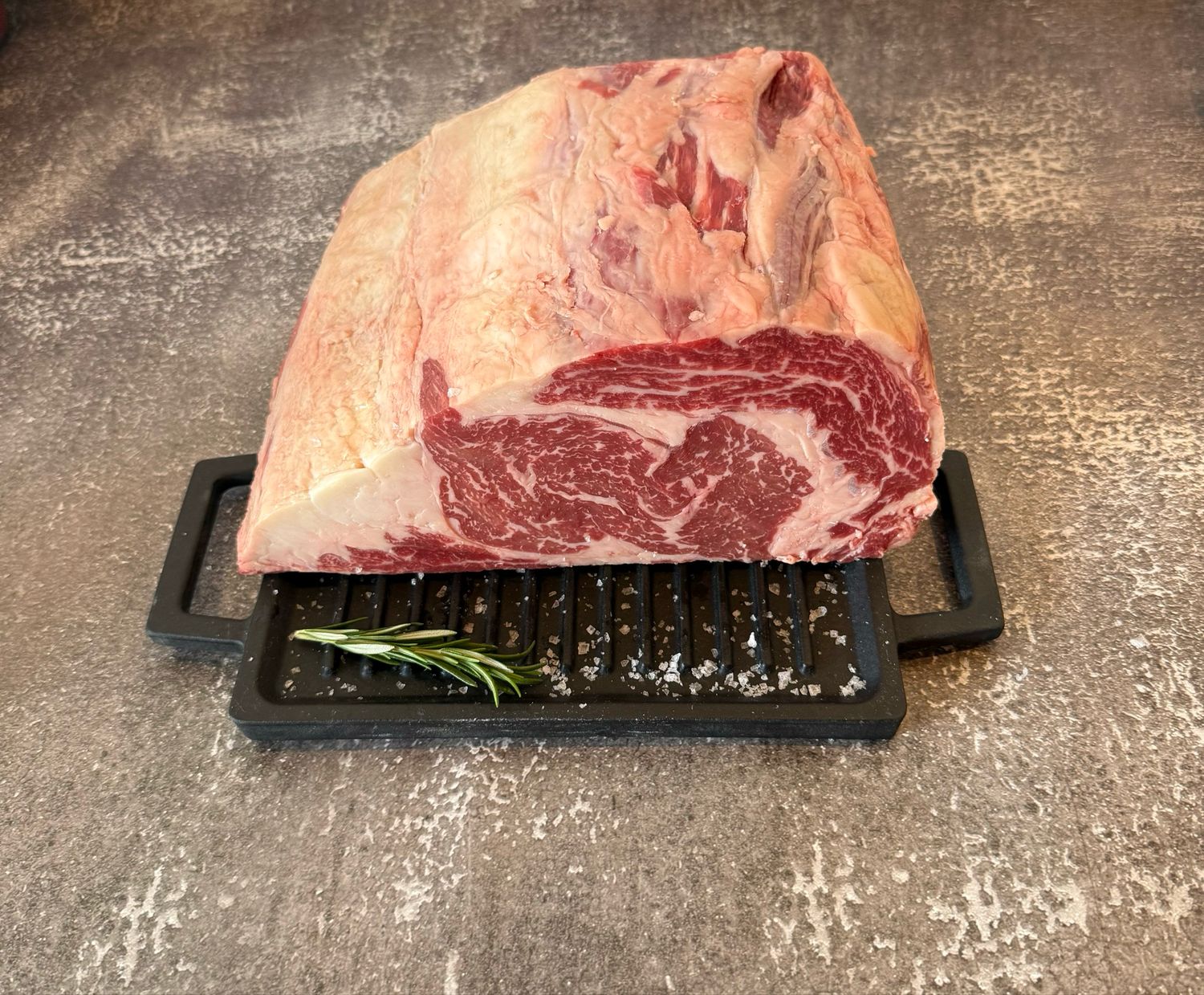 Ribeye Boneless MB4 plus  Whole (1kg)