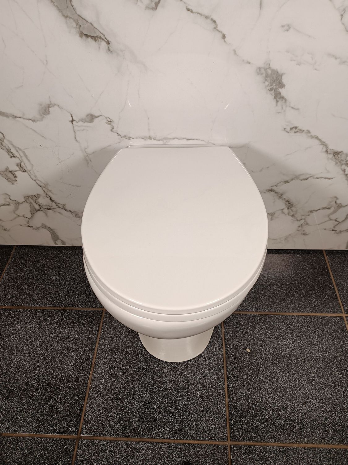 Monty Back To Wall Pan & Soft Close Seat