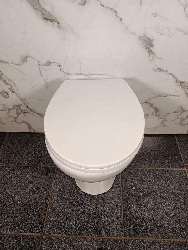 Monty Back To Wall Pan & Soft Close Seat