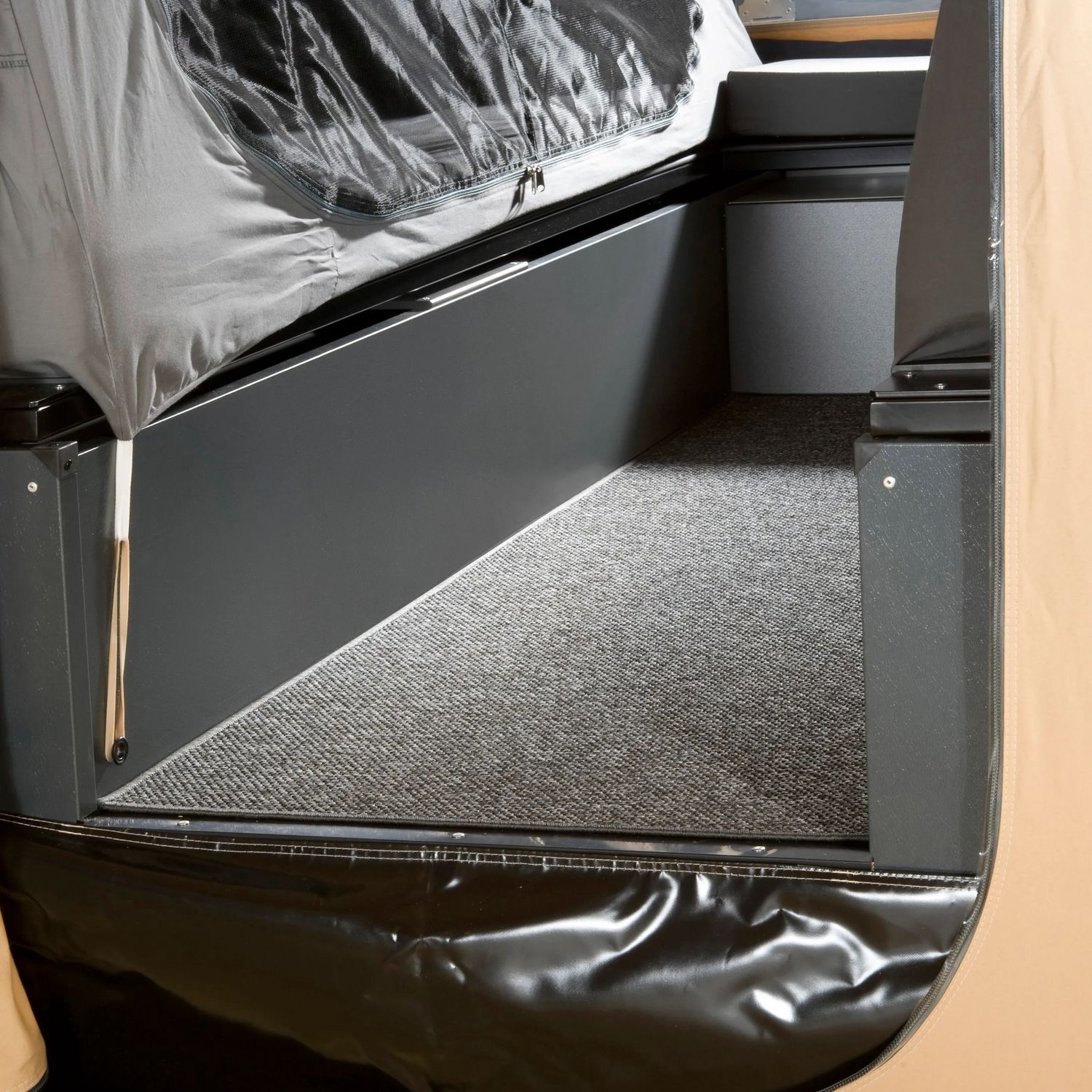 Teppich für den Hauptwagen Cabanon Manga / Mercury