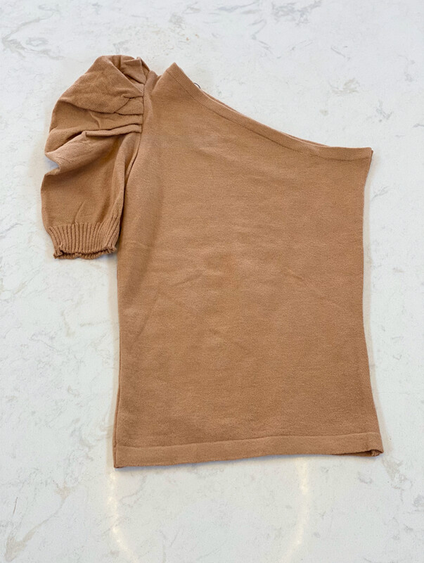 Juliet Ruff shoulder