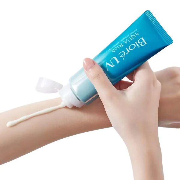 Kao Biore Aqua Rich Watery Essence 70g