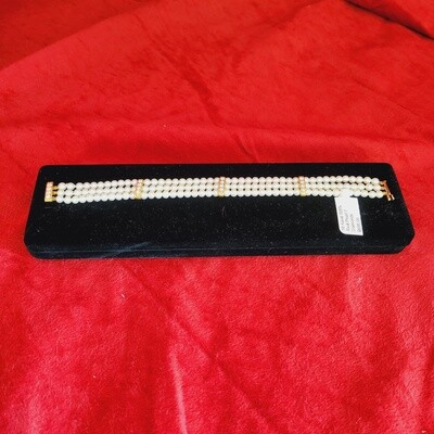 18 Karat 100% Real Pearl 7 Diamonds Bracelet