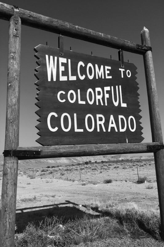 WELCOME SIGN SIGN B/W | PHOTO | CANVAS | 3:4 RATIO
