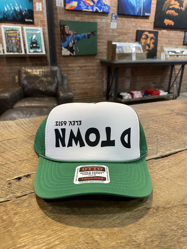 D TOWN ELV 6512' UPSIDE DOWN | SCREEN PRINTED | FOAM MESH HAT