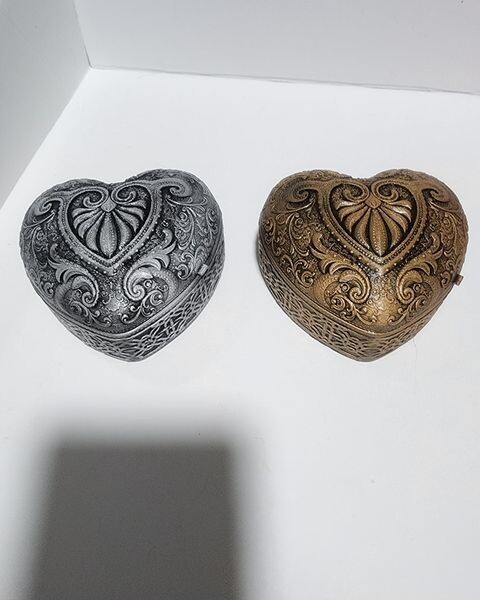 Antique Style Heat Shaped box