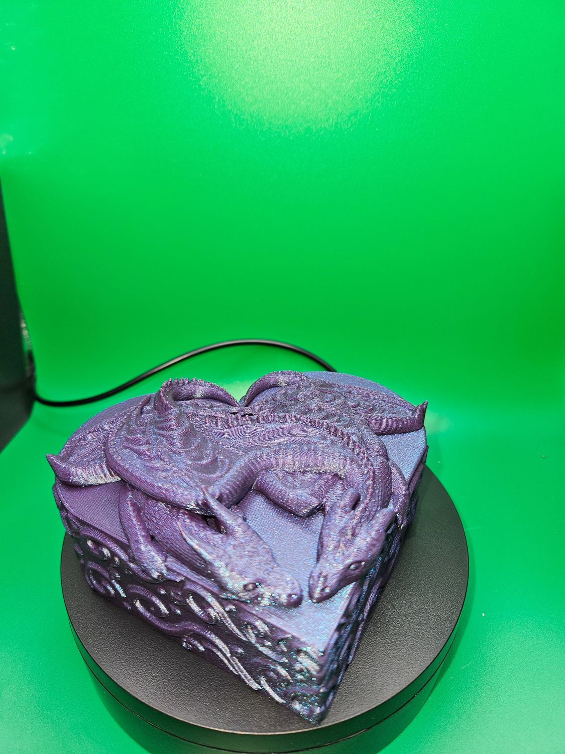  Dragons in love Heart shaped box
