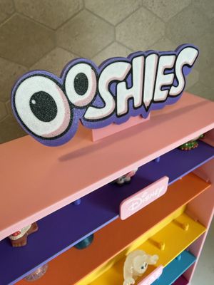Ooshie Stands and accessories
