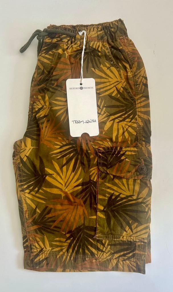 Bermuda Teddy Smith- Kaki