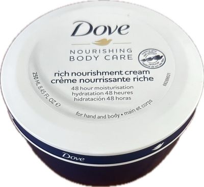 Dove Crème nourrissante riche main et corps