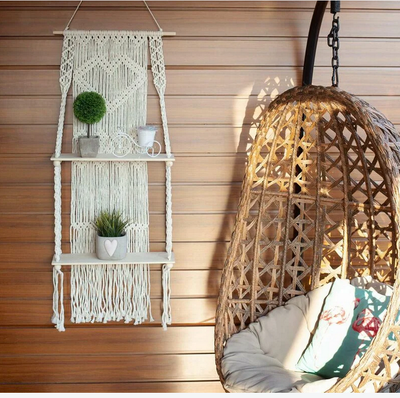 Etagère murale en macramé