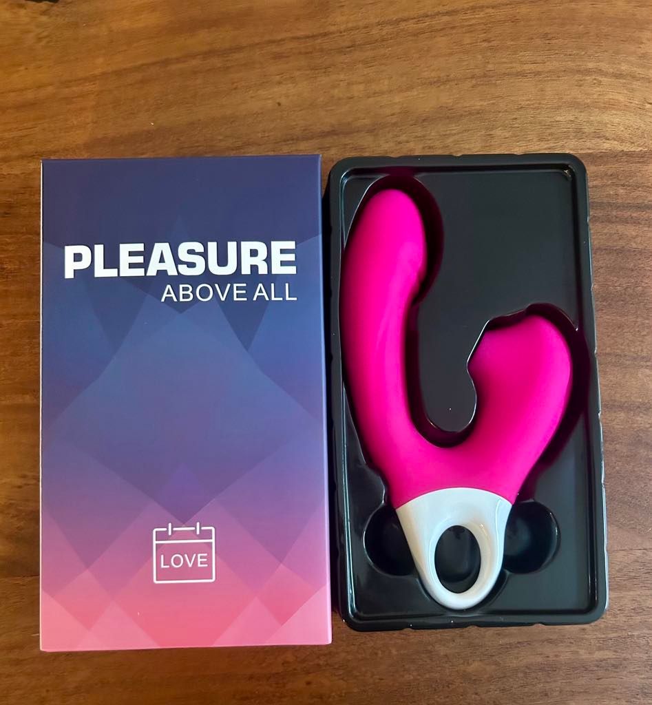 (18+) Vibrateur avec suction rechargable