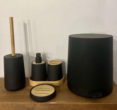 Ensemble de 6 MCX pour la salle de bain