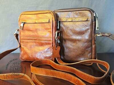 Men&#39;s Vintage Leather Pouch Bag With Adjustable
