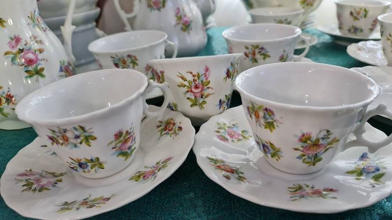 Antique Old Paris Hand-Painted Tea Set with Floral Sprays, c.1890-1905