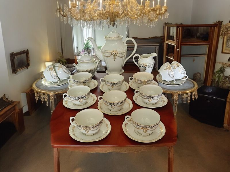 Antique Vieux Bruxelles Porcelain Tea Set with Gold Garland, c.1910