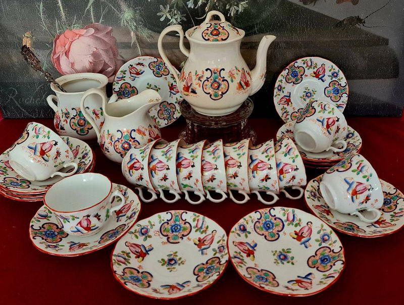 Antique Minton First Period Hand-Painted Chinoiserie Tea Set