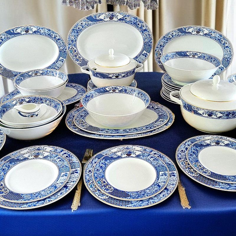 Rare Hutschenreuther 'Concorde' Blue &amp; White Bone China Chinoiserie Dinner Set
