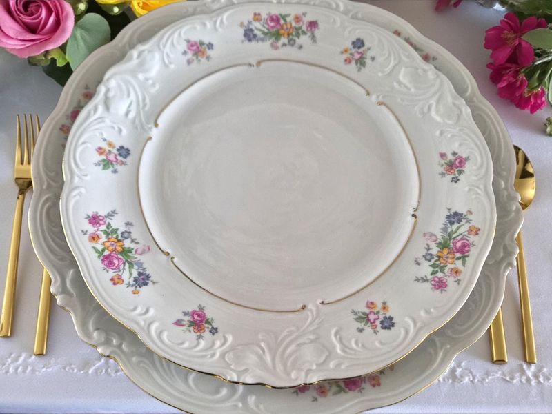 Vintage 1940s KPM Porcelain Dinnerware Set – Floral &amp; Gold Trim, Service for 10
