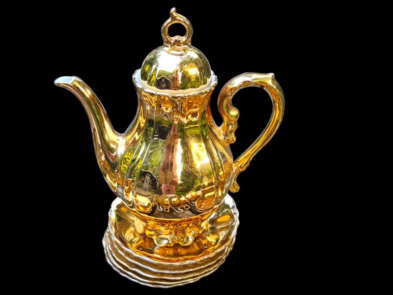 German Gold Plated Espresso Set, 8 Cups &amp; Saucers, Coffee Pot