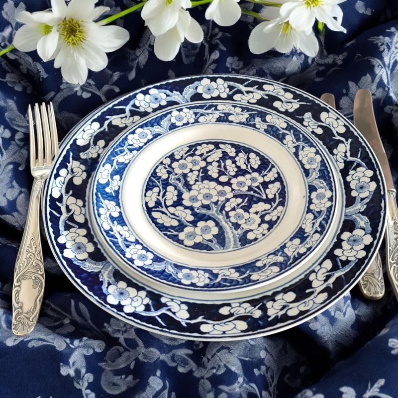 Antique Booths "Blue Blossom" Dinner Set, 19th Century English Silicon China