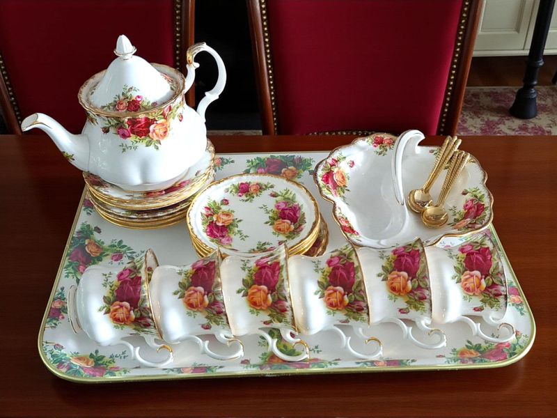Royal Albert "Old Country Roses" Tea &amp; Cake Set with Tray, Bone China