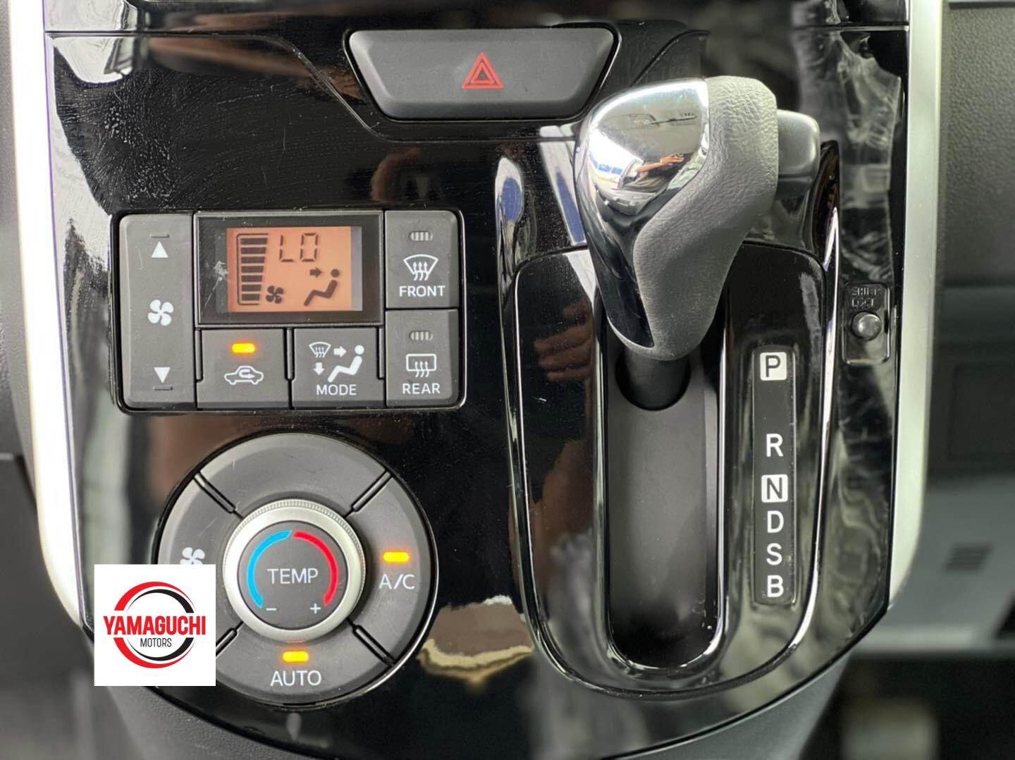 Daihatsu Tanto Custom ECO Idle