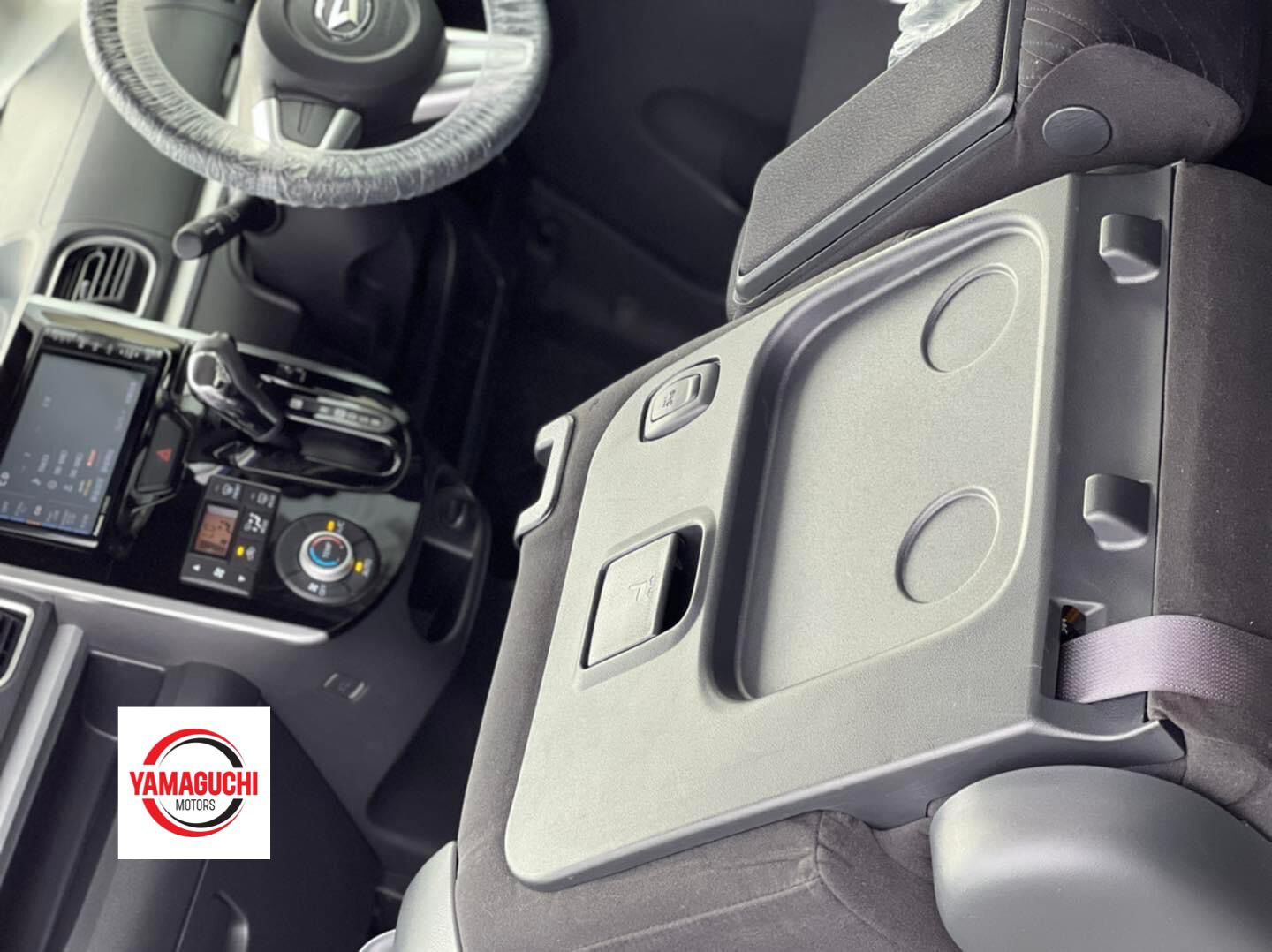 Daihatsu Tanto Custom ECO Idle