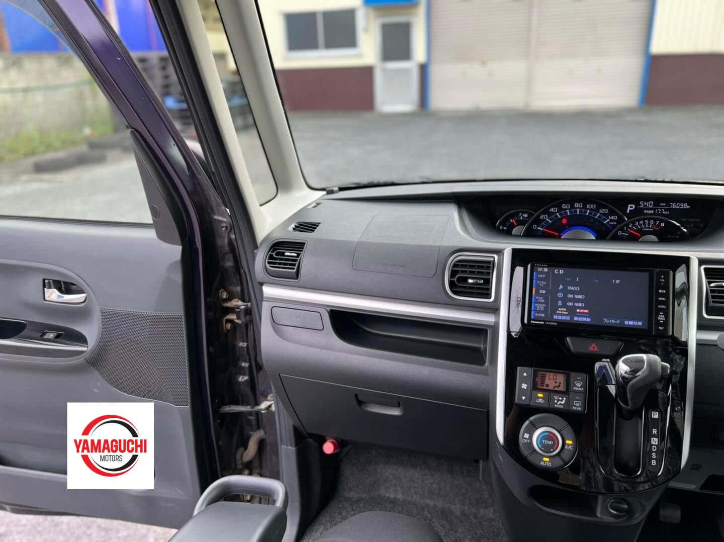 Daihatsu Tanto Custom ECO Idle