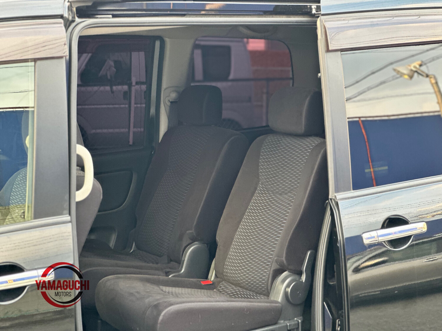 Nissan Serena 20S Selection Grade