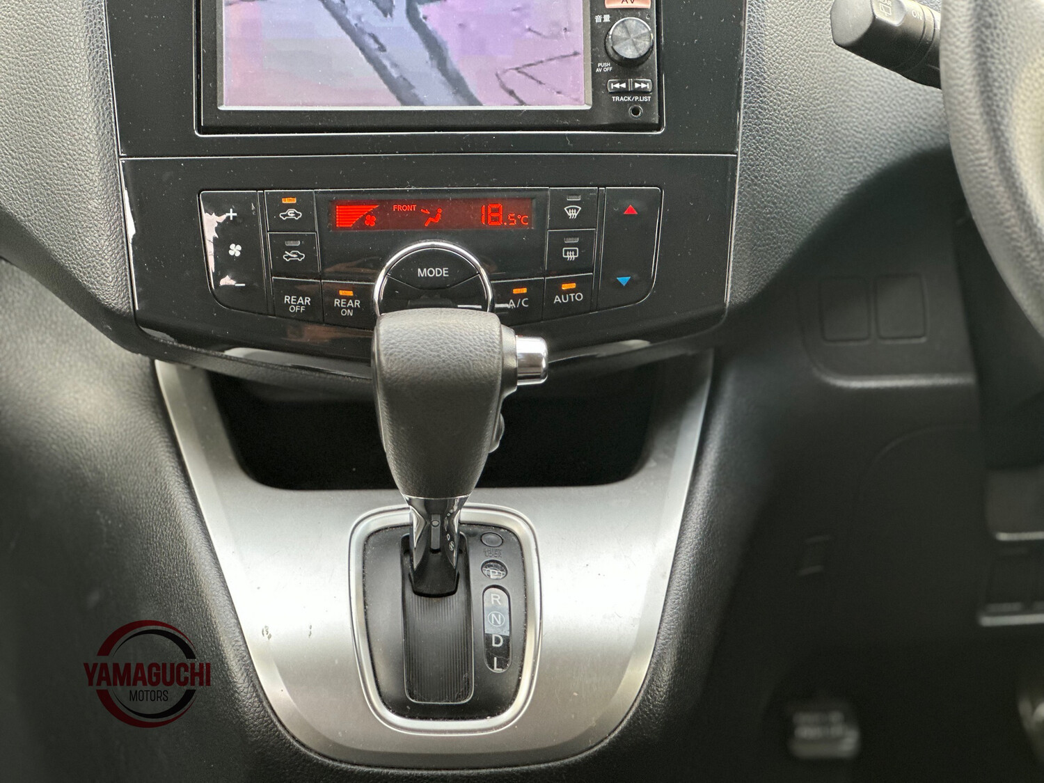 Nissan Serena 20S Selection Grade