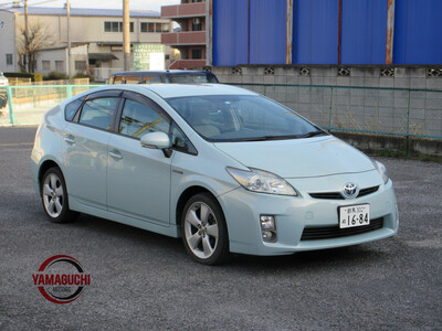 Toyota Prius Hybrid Low Milage G Grade Selection Full Option For Sale