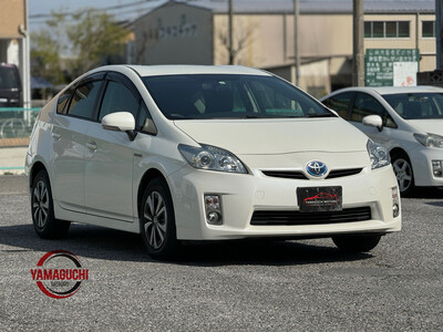 Toyota Prius Hybrid G Grade Selection