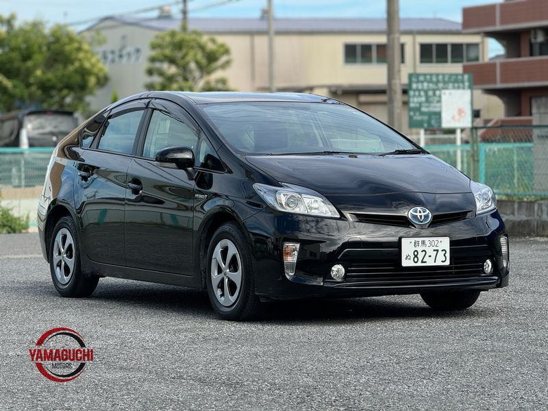 Beautiful Toyota Prius Hybrid 2015 Model G Grade