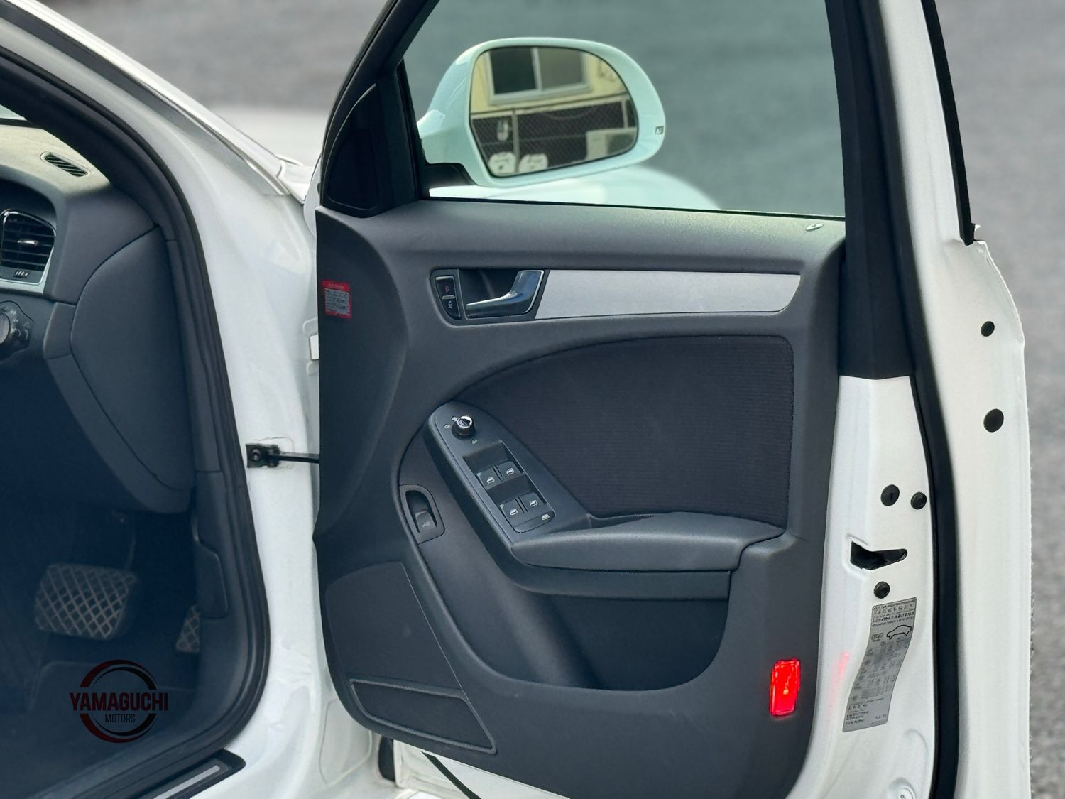 AUDI A4 2.0T QUATTRO SPORTS TYPE 4WD