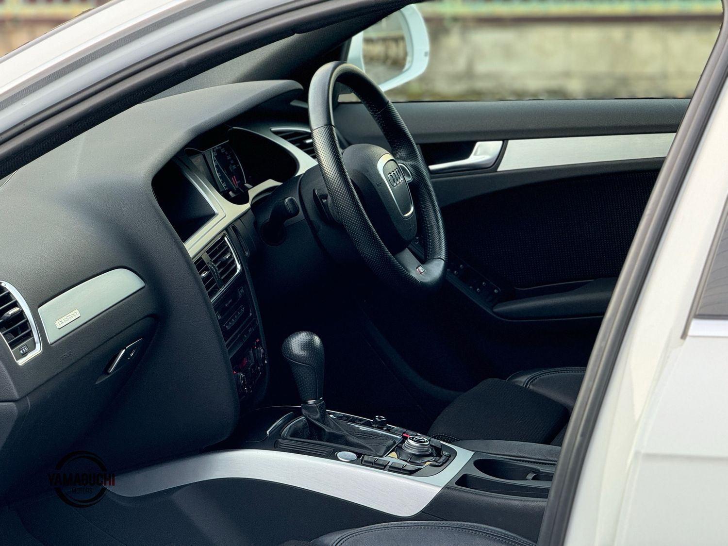 AUDI A4 2.0T QUATTRO SPORTS TYPE 4WD