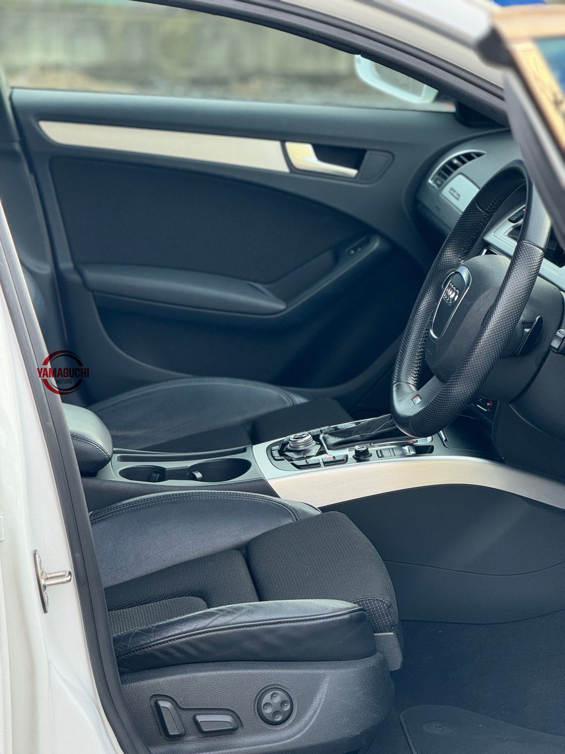 AUDI A4 2.0T QUATTRO SPORTS TYPE 4WD