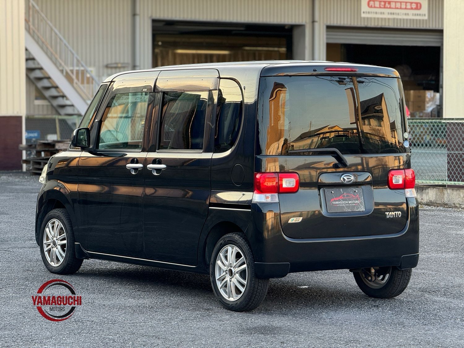 BEAUTIFUL DAIHATSU TANTO WITH ECO IDLE