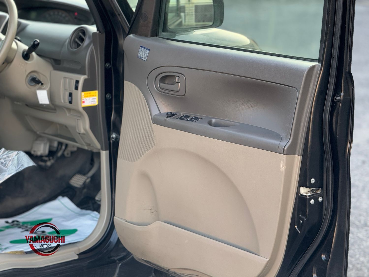 BEAUTIFUL DAIHATSU TANTO WITH ECO IDLE