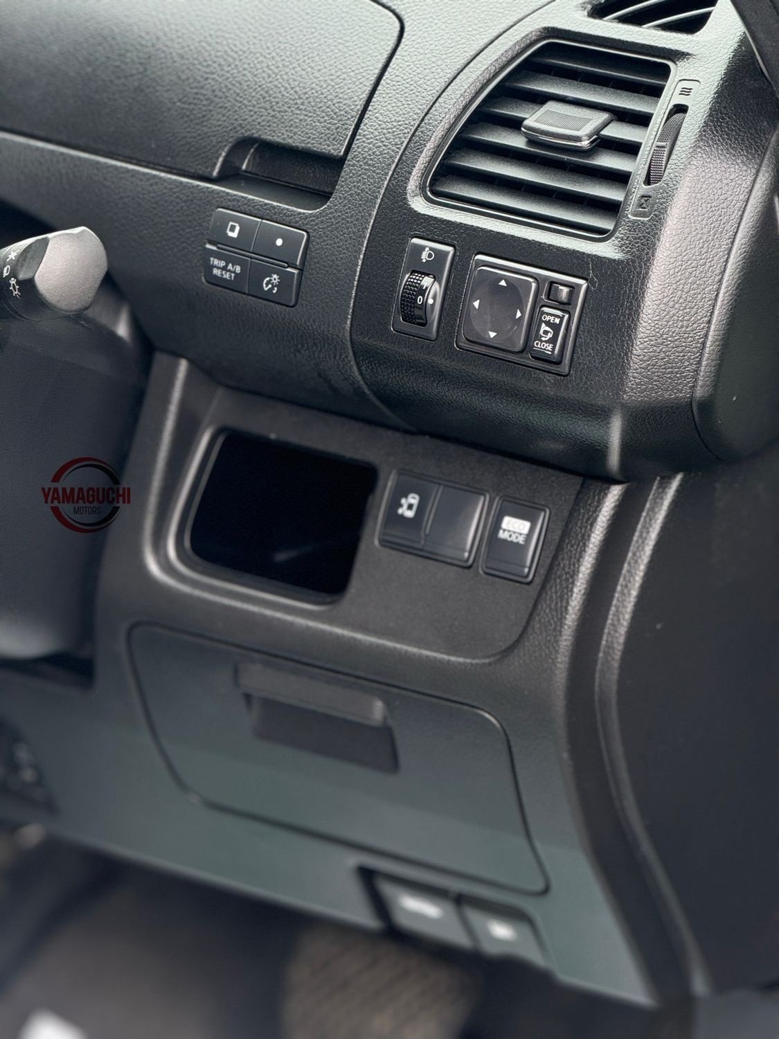 ✨ Nissan Serena 20S Selection for Sale! ✨