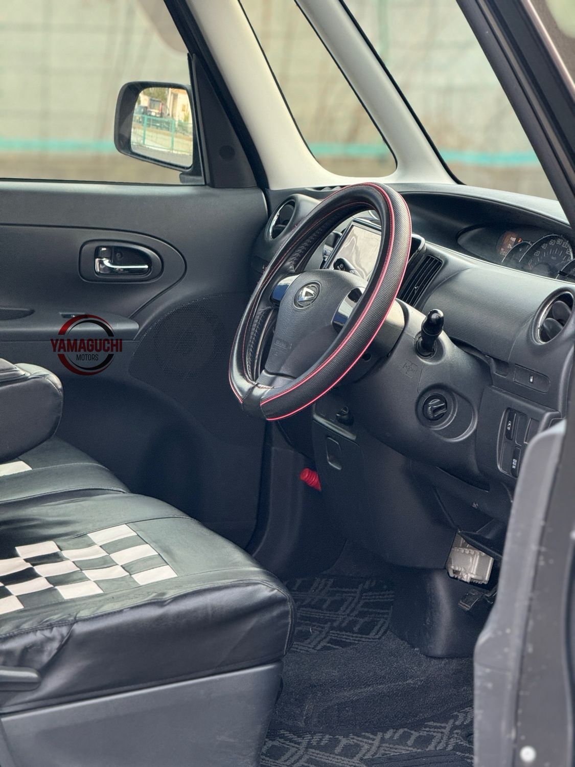 Daihatsu Tanto Eco Idle 4WD For Sale