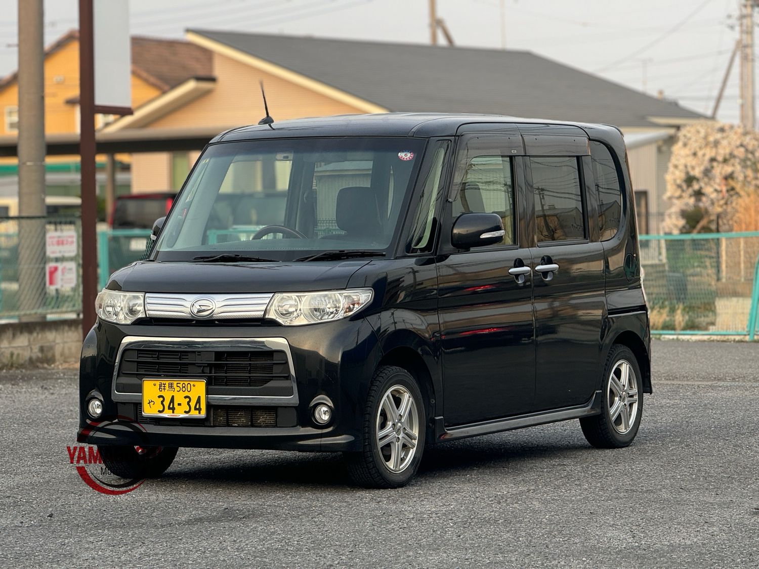 Daihatsu Tanto Eco Idle 4WD For Sale