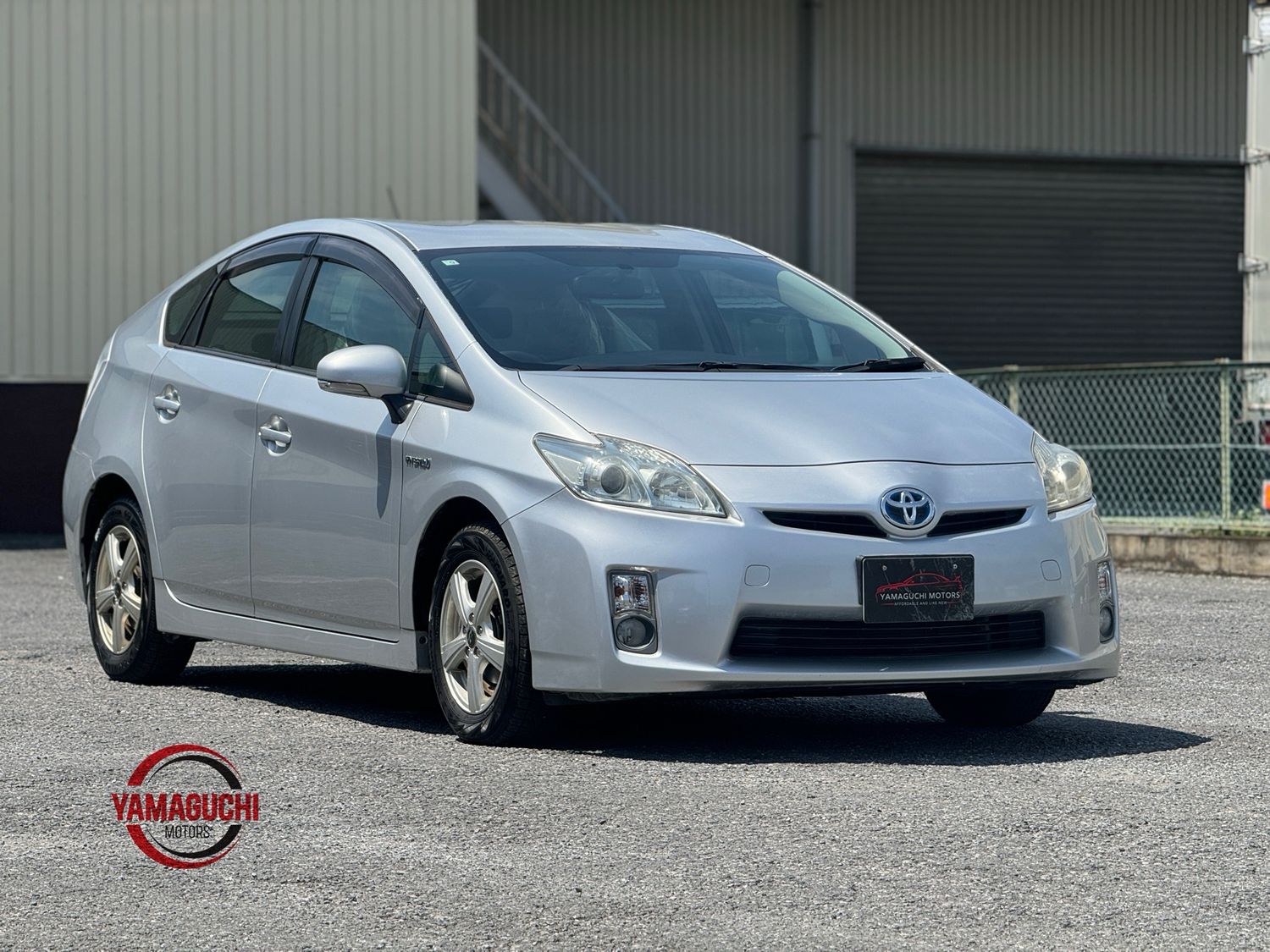 Beautiful 2011 Toyota Prius Hybrid In Silver Shiny Colour For Sale
