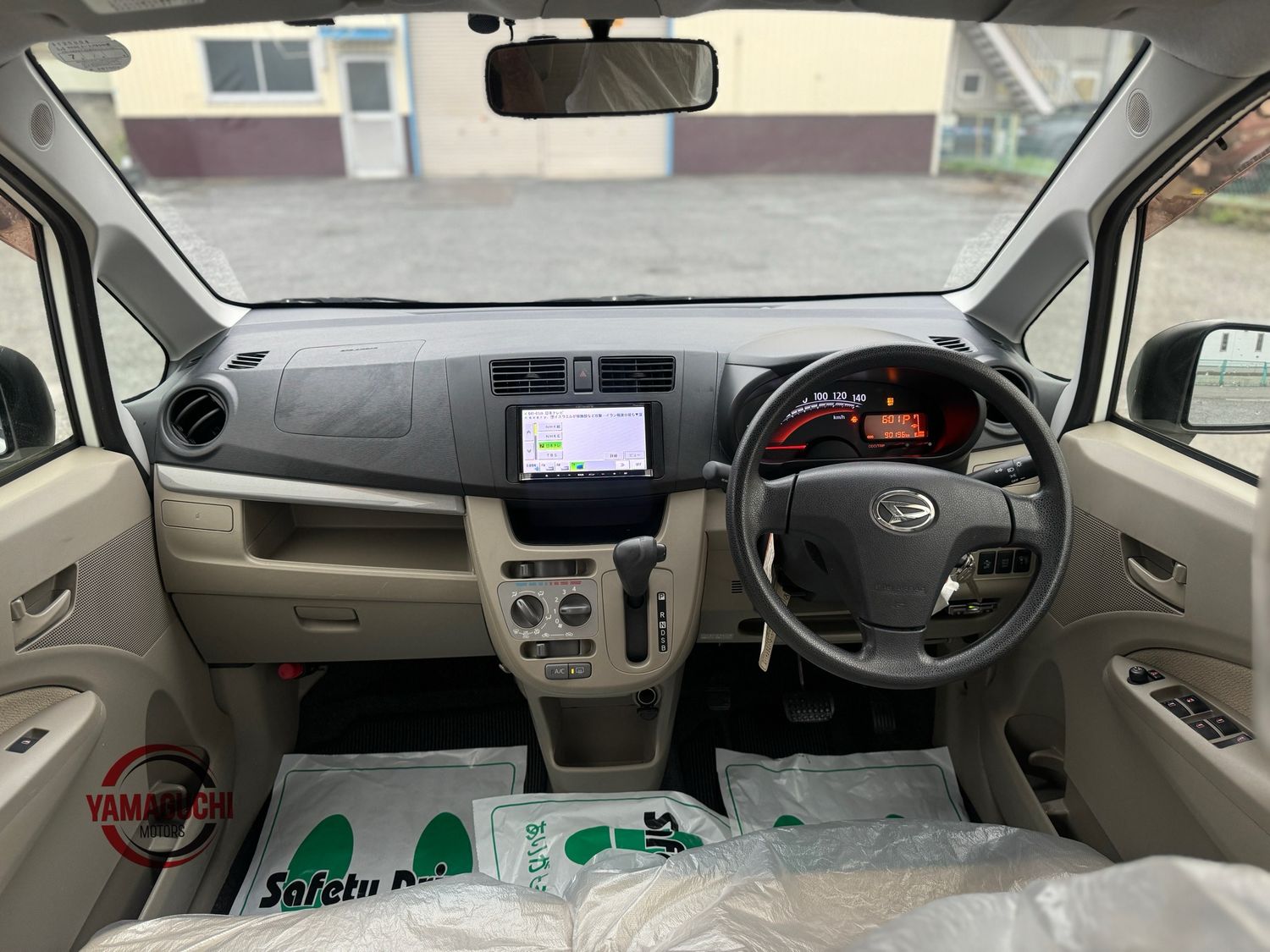 Beautiful Daihatsu Move Eco Idle 2015 Model L_SA Selection 4WD For Sale