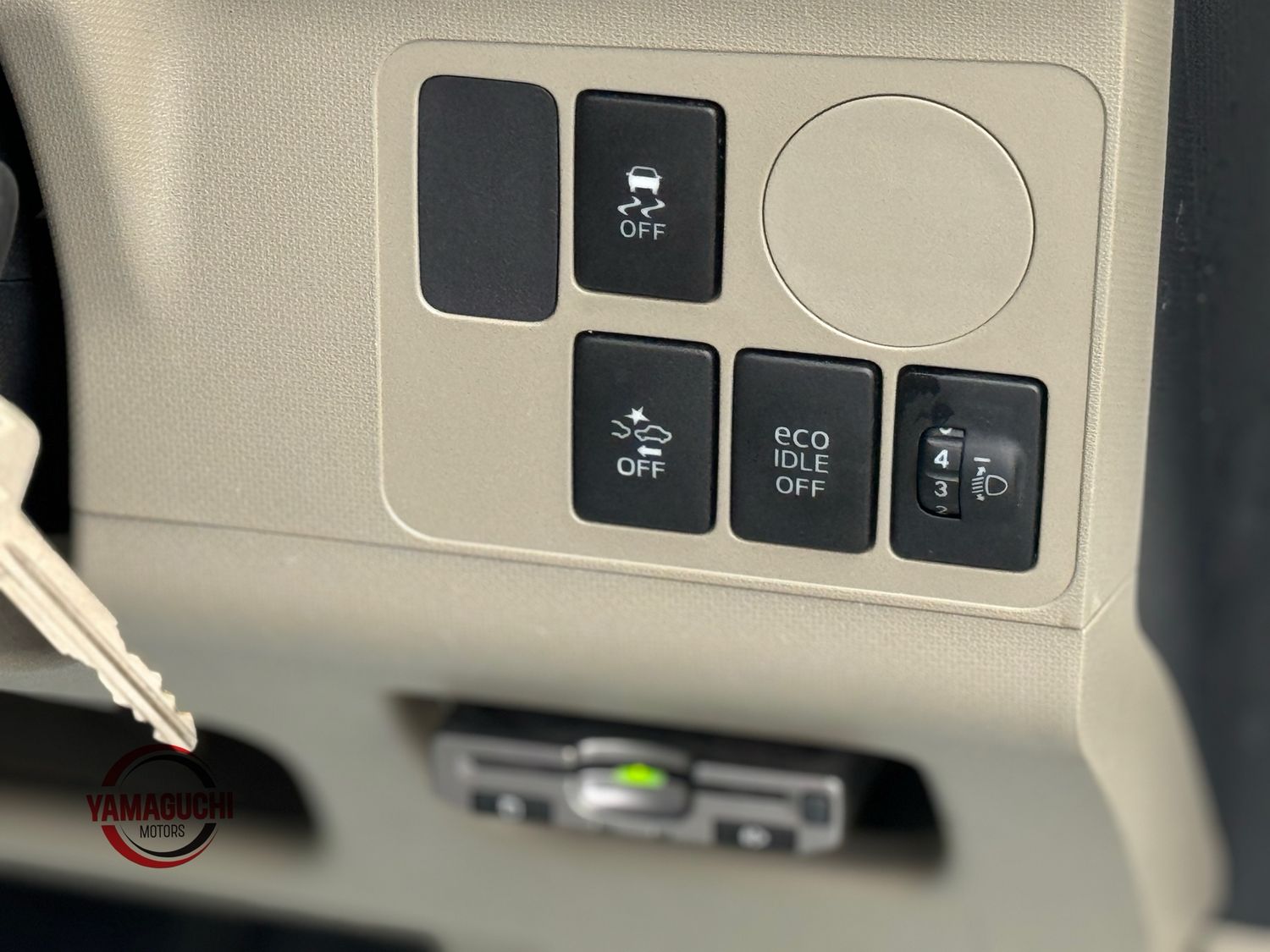 Beautiful Daihatsu Move Eco Idle 2015 Model L_SA Selection 4WD For Sale