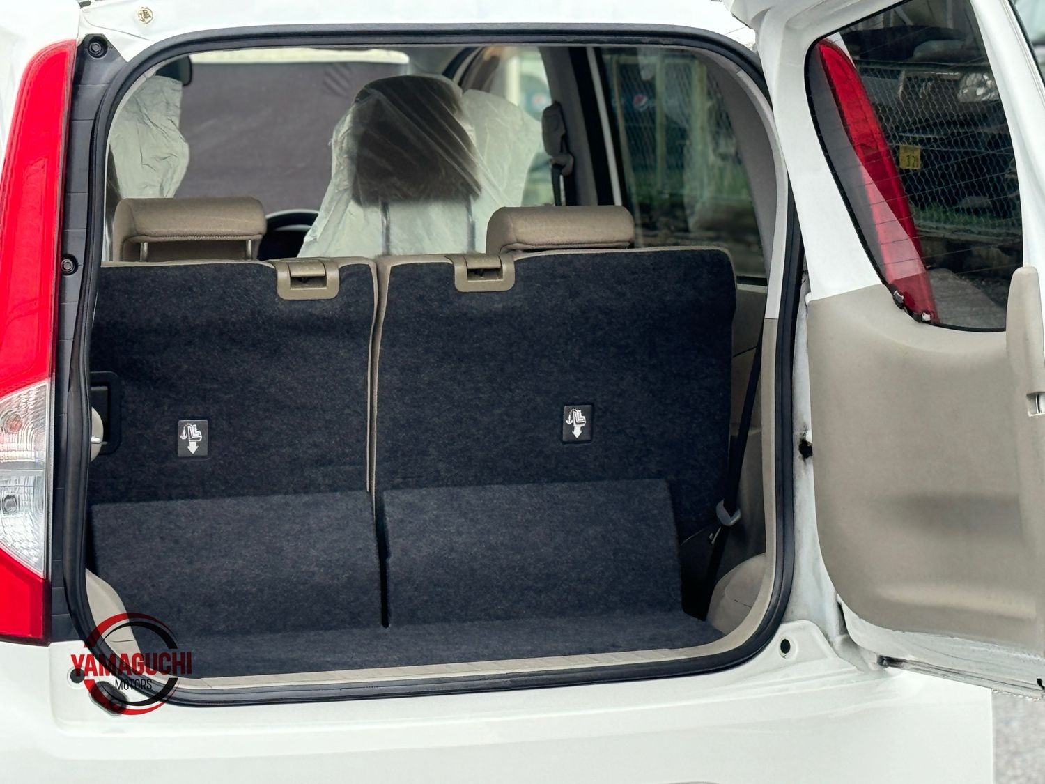 Beautiful Daihatsu Move Eco Idle 2015 Model L_SA Selection 4WD For Sale