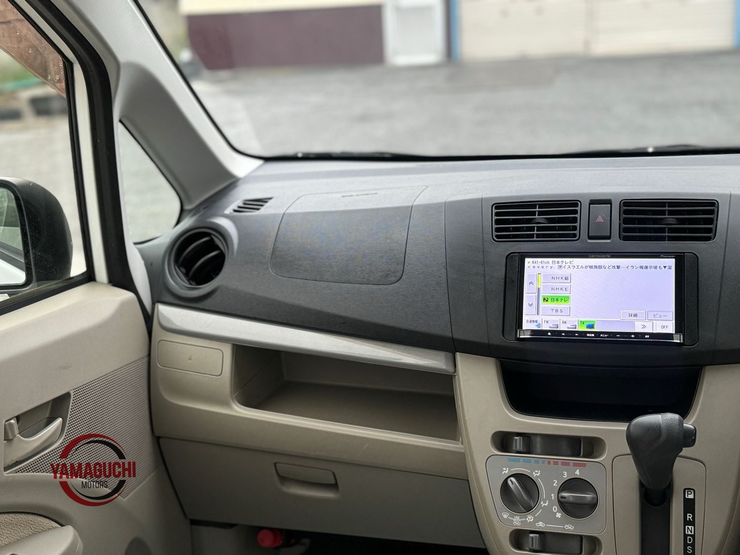 Beautiful Daihatsu Move Eco Idle 2015 Model L_SA Selection 4WD For Sale