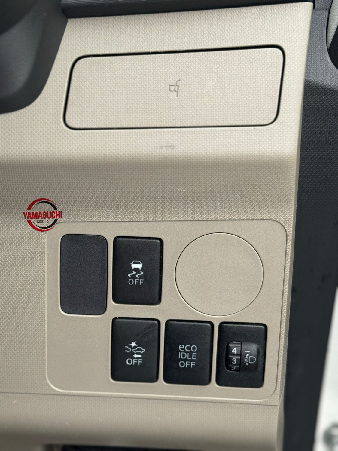 Beautiful Daihatsu Move Eco Idle 2015 Model L_SA Selection 4WD For Sale