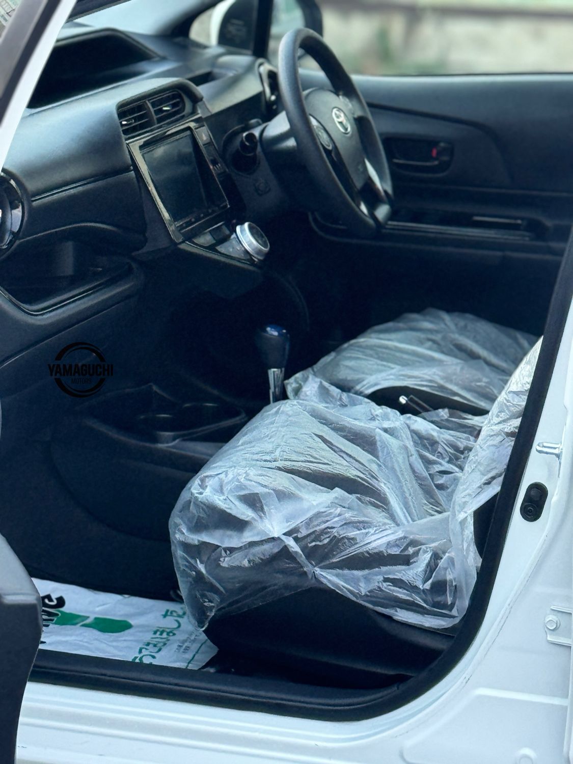 Beautiful Toyota Aqua G Grade 2017 Model For Sale